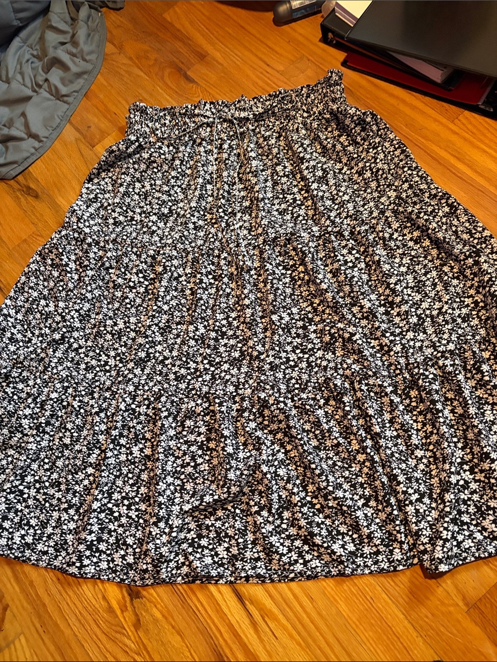 Black and White Floral Midi Skirt - Women's Lightweight Casual Skirt